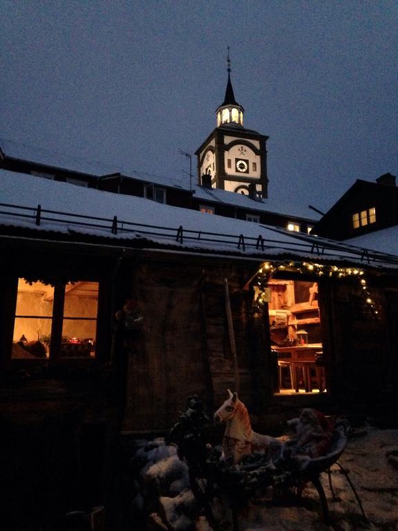 Froyas Hus Gasthof